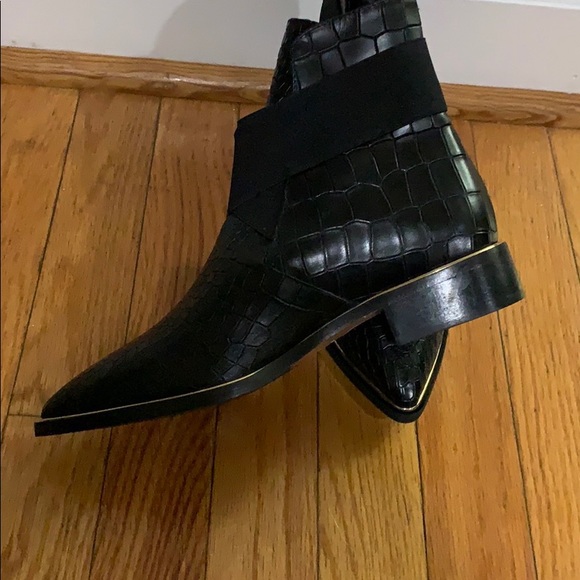 Valentina - Picture 3 of 7